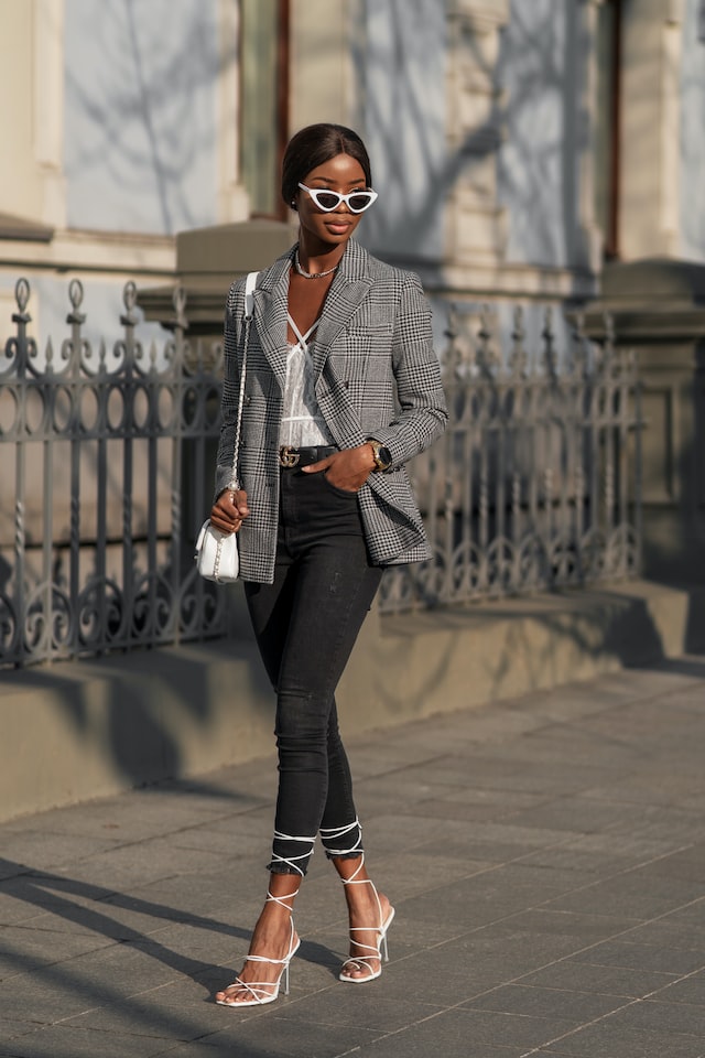 black woman wearing casual clothes